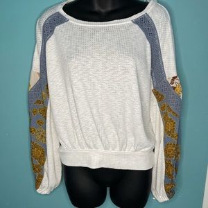Free People White Waffle Top Crochet Lace Patches Sleeves sz XS